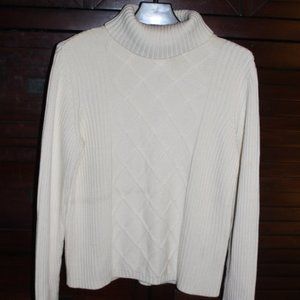 Cozy turtleneck sweater - Petite Sophisticate